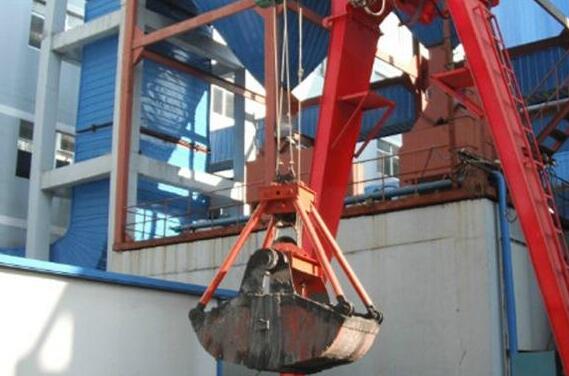 門式抓斗起重機(jī)工作中**操作規(guī)程 門式抓斗起重機(jī)工作中**操作規(guī)程