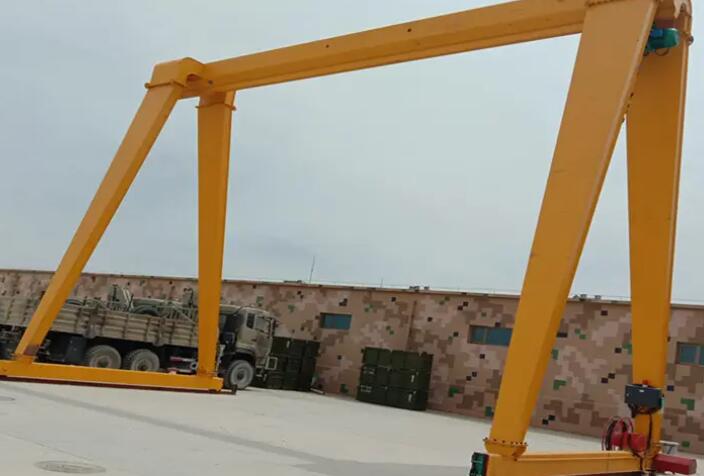 門式起重機(jī)單級滑觸與多極滑線有什么區(qū)別？