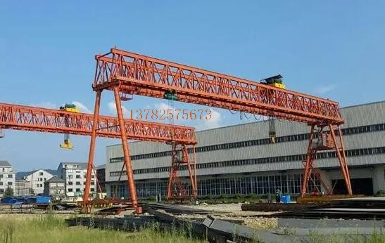 現(xiàn)在考一個(gè)龍門(mén)吊操作證好考嗎？龍門(mén)吊報(bào)考條件及流程有哪些？