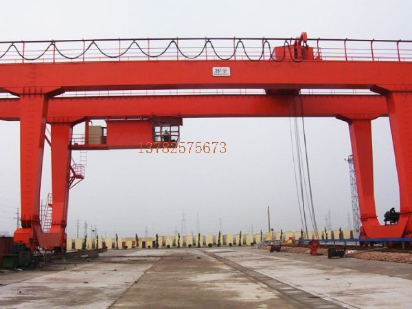 龍門吊門式起重機(jī)的日常維護(hù)和保養(yǎng)有哪些具體規(guī)范？